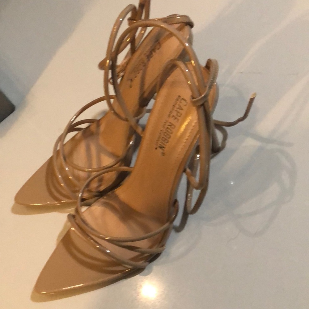 Strappy ankle tie heels nude sexy and sweet size 10